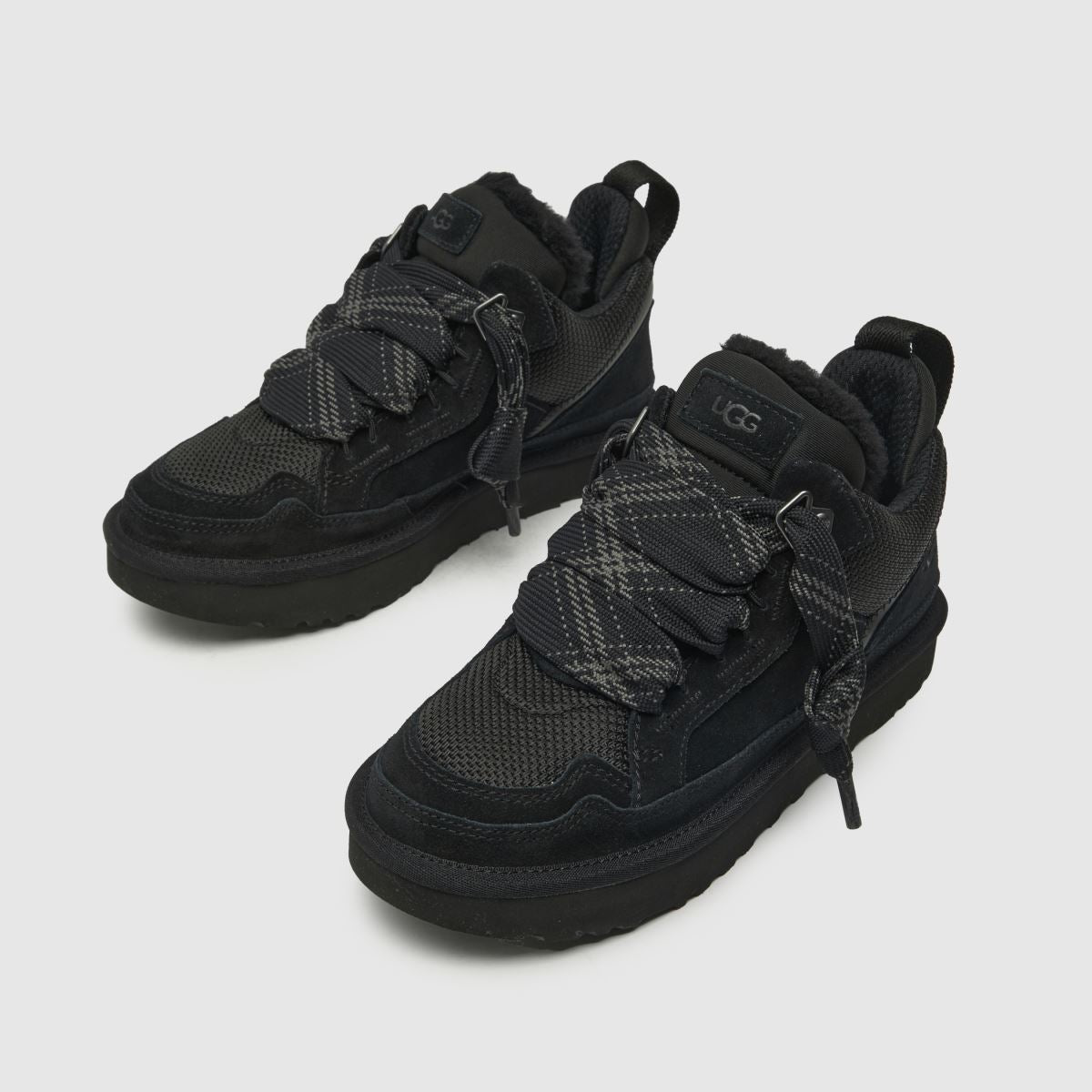 Jessica & Emily – Lowmel Sneakers