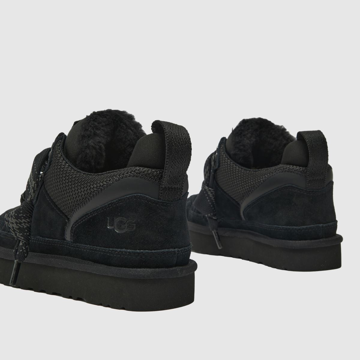 Jessica & Emily – Lowmel Sneakers